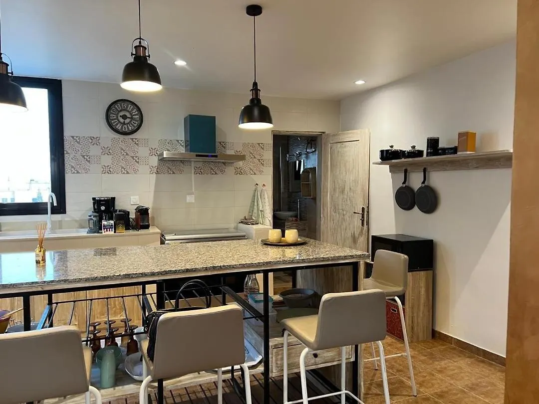 Studio Elegant Pres Des Maristes Dakar Apartment