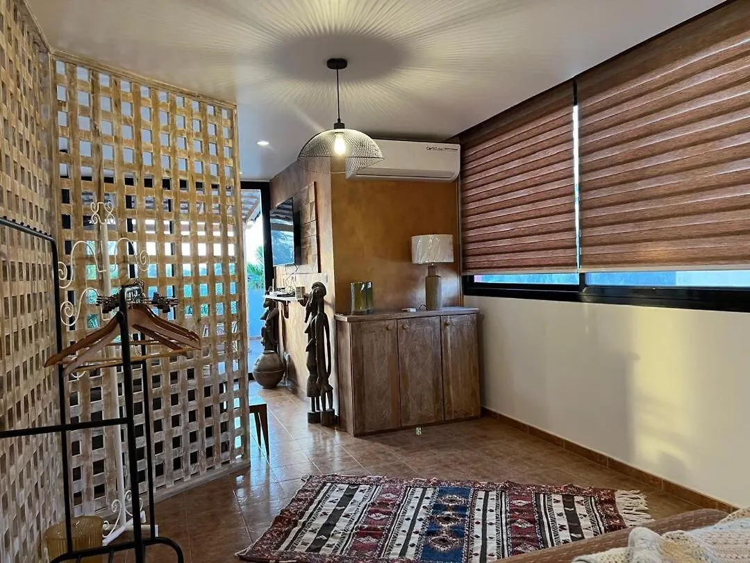 Apartment Studio Elegant Pres Des Maristes Dakar